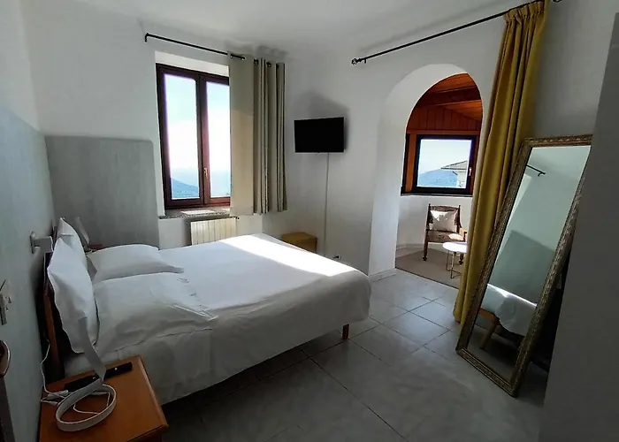 Lunardini Konukevi 3*